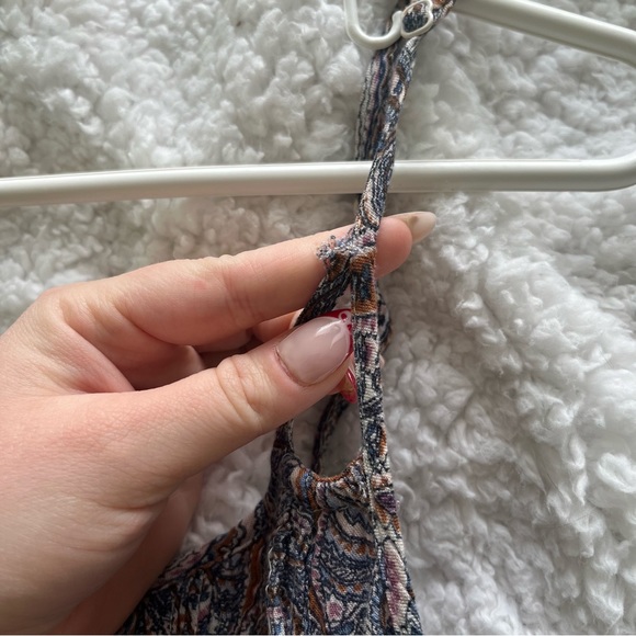 🦋✨ 2/15$ TOPS ✨🦋 AMERICAN EAGLE cami top - Picture 6 of 8